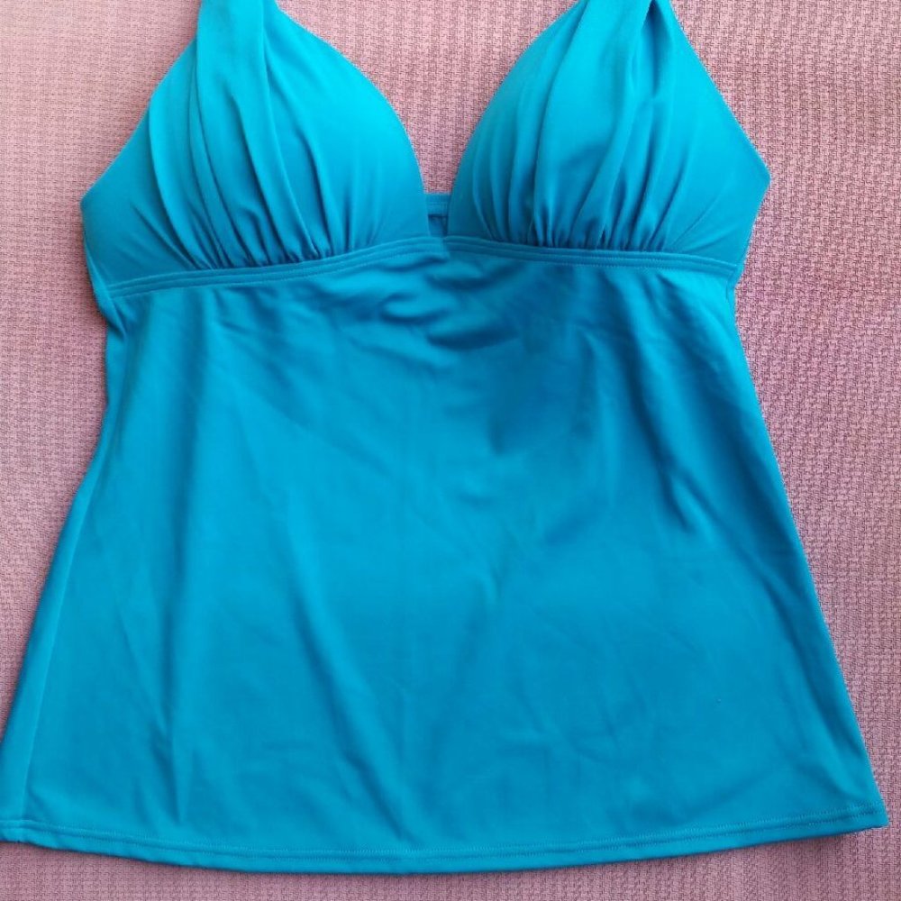 New Victoria's Secret Pelosa bikini tankini top